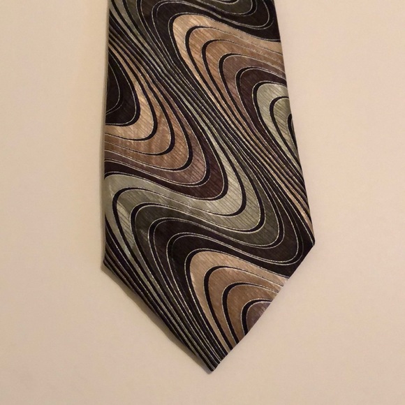 Arrow Men's 100% Silk Necktie - Picture 3 of 6